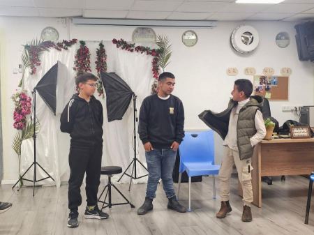 تلفزيون رهط الجماهيري يستضيف الأبناء والآباء في شهر رمضان الخير